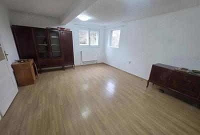 Casă cu 5 camere cu Teren 421 Mp în Ultracentral - 3