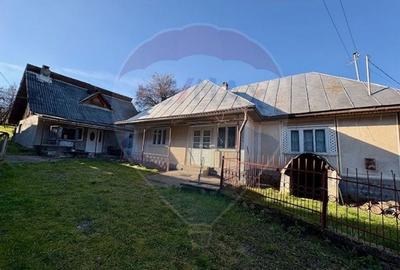 Casa / Vila cu 6 camere de vanzare - 1