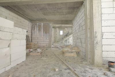 Casă cu 7 camere cu Teren 250 Mp în Roșu - 15