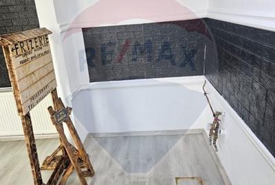 Spațiu comercial, de 22 mp, în Central - 4