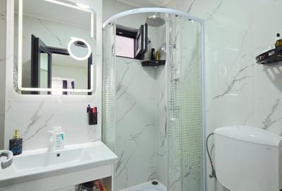 Apartament cu 4 camere decomandat în - 12