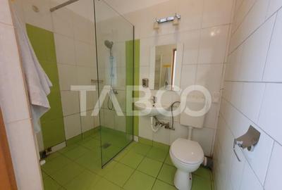 Casă cu 6 camere cu Canalizare în Central - 4