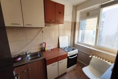 Garsonieră în Apărătorii Patriei - 3