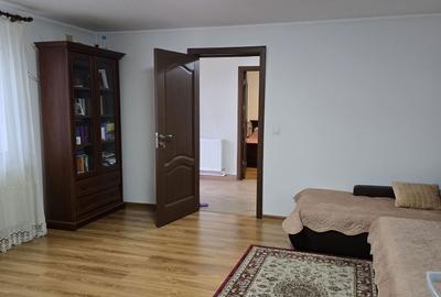 Casă cu 2 camere decomandat în Ciocârlia - 4