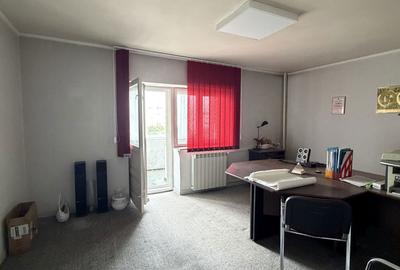 Spațiu comercial, de 88 mp, în Decebal - 1