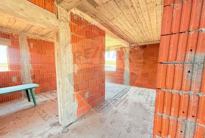 Casa / Vila individuala de vanzare | La rosu | Dragomir... - 4