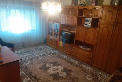 Ap 2 cam conf 1 Decomandat Calarasi 4, et.3 mobilat si utila - 4