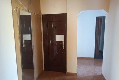 Apartament cu 3 camere în Rahova - 2