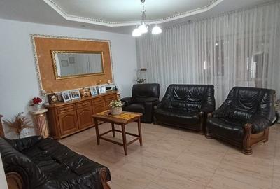 Casă cu 7 camere cu Teren 351 Mp în Șagului - 6