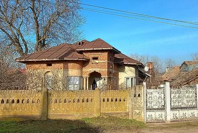 Vanda Casa cu teren 900 m - 2