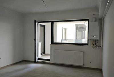 Apartament cu 3 camere decomandat în Energia