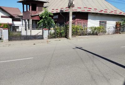 Casă cu 5 camere în Central - 1