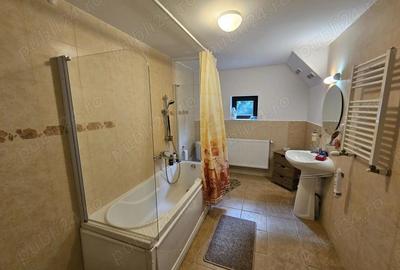 Casă cu 5 camere cu Teren 6842 Mp în Brădetu - 20