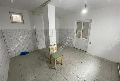 Casă individuală cu 3 camere cu Canalizare în Central - 3