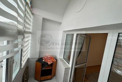 Decomandat, 2 cam, etaj 4/4, zona Hala Centrală , 142.000 € - 9