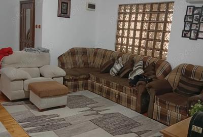 Casa cu 2 intrari zona 9 Mai | Parter comercial + etaj locuin?a | Mansarda - 2