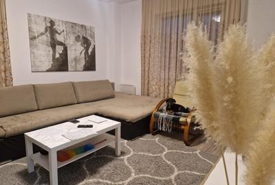 Apartament 2 camere Tractoru , balcon+terasa comuna - 1