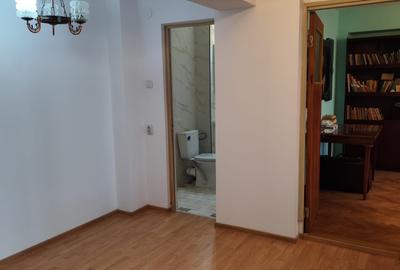Vanzare  apartament  3 camere  Mazepa I - 5