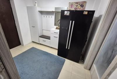 Apartament cu 3 camere semidecomandat în Podu Roș - 2