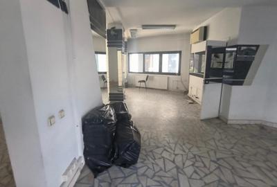 Spațiu comercial, de 180 mp, în P-ța Universității - 2