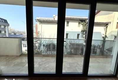 Apartament cu 3 camere în Tei - 17
