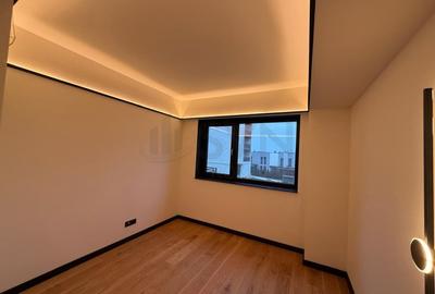 Apartament cu 4 camere semidecomandat în Central - 5