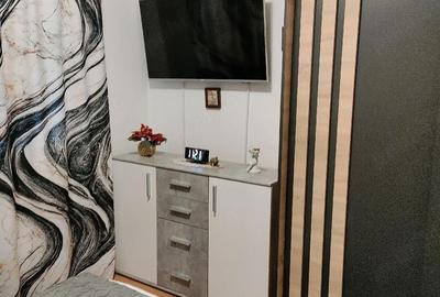 Apartament cu 2 camere decomandat în Poarta 6