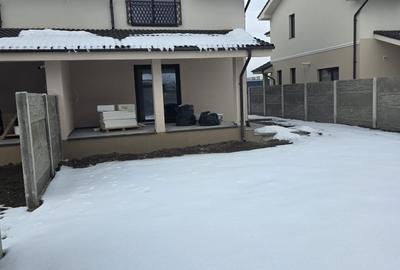 Duplex cu 4 camere cu Canalizare în Moșnița Nouă - 3