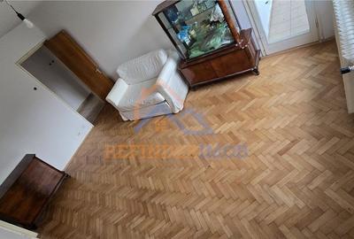 Apartament de vanzare cu 3 camere, zona Titan - 2