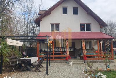 Casă cu 6 camere cu Teren 720 Mp în Bran