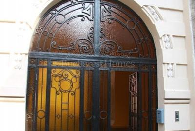 Heritage Home, Central - 3