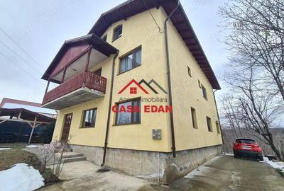 Casă cu 5 camere cu Teren 1676 Mp în Central - 16