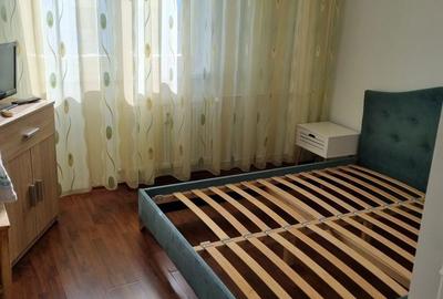 Apartament cu 3 camere decomandat în Rahova - 4