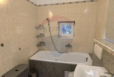 Casă cu 5 camere cu Garaj în Bună Ziua - 45