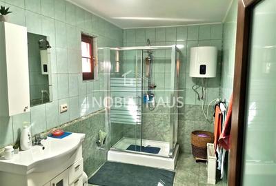 Casa de locuit, teren intravilan 5500 mp, livada, sat Carja, jud Vaslui - 5