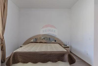 Casă cu 10 camere cu Teren 1074 Mp în Moieciu - 6