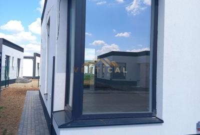 Casă cu 3 camere cu Teren 338 Mp în Vidra - 2