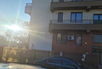 Apartament cu 3 camere semidecomandat în Jiului - 13