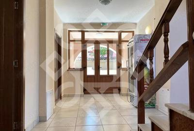 Pensiune cu 7 camere de vanzare in Baile 1 Mai - 7