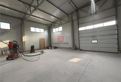 Spațiu comercial, de 600 mp, în Central - 13