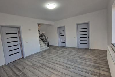 Casă cu 4 camere în Valu lui Traian - 8