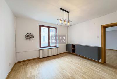 Casă individuală cu 8 camere cu Canalizare în Aviației - 12