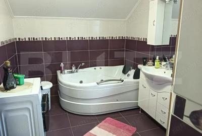 Vand sau schimb cu apartament vila superba cu 3 dormitoare in Ungheni - 8