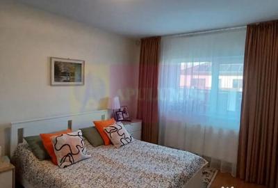 Casă cu 3 camere cu Canalizare în Săbăreni - 8