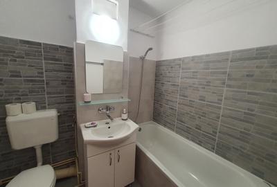 Garsoniera confort 1 decomandata de inchiriat zona Racadau - 4