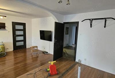 Apartament cu 4 camere semidecomandat, mobilat în Titan - 4