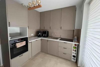 Apartament 3 camere, decomandat - zona Tractorul - 3