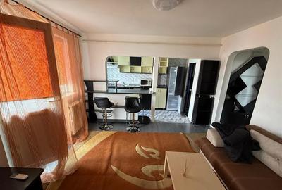 Apartament cu 3 camere semidecomandat în Podu Roș - 2