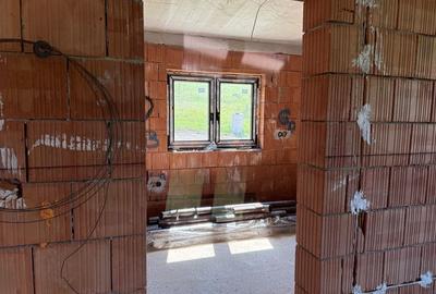 Casă cu 4 camere în Slimnic - 8