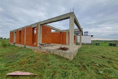 Casă cu 4 camere cu Teren 681 Mp în Tărian - 3